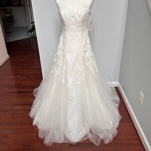 David’s Bridal Floral Laced Strapless Corset Princess Bridal Wedding Dress Ivory